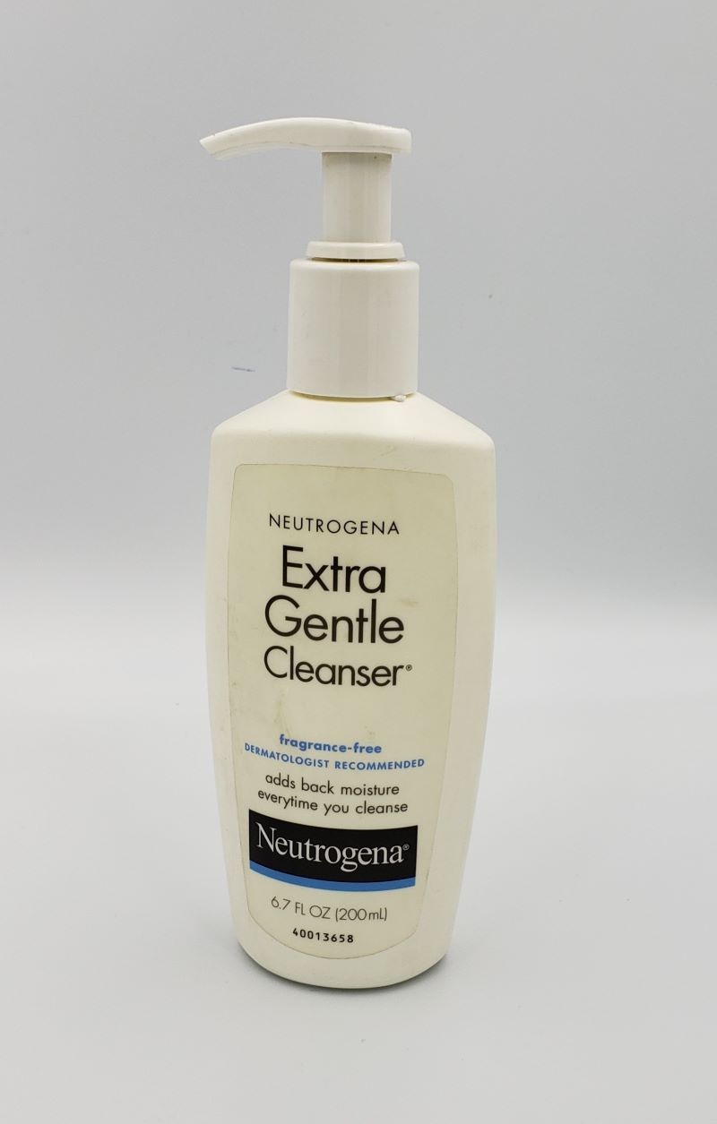 neutrogena extra gentle cleanser 200ml